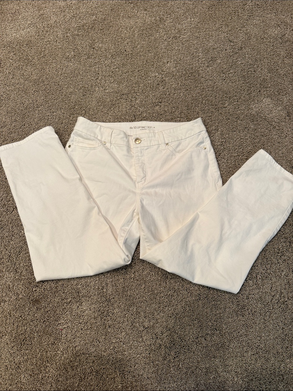 NEw w out tags Chicos so lifting cropped white pants size 0
